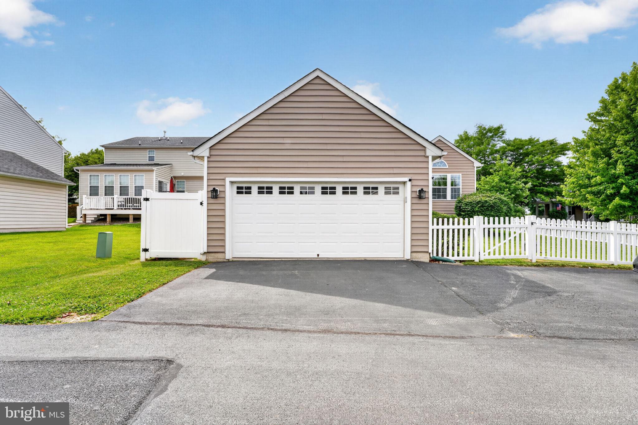 NEW DALEVILLE - Residential