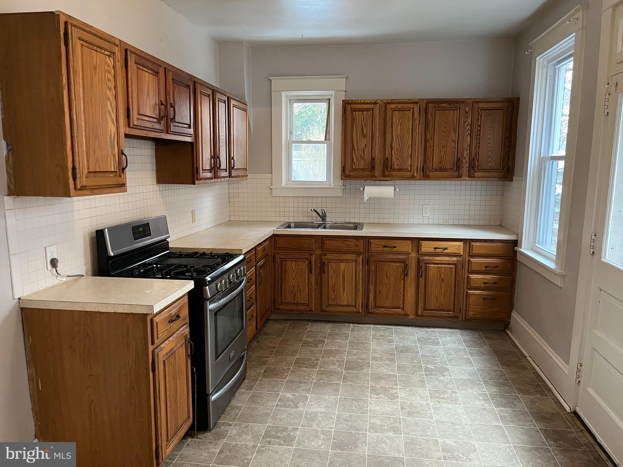 CHESTNUT HILL - Residential