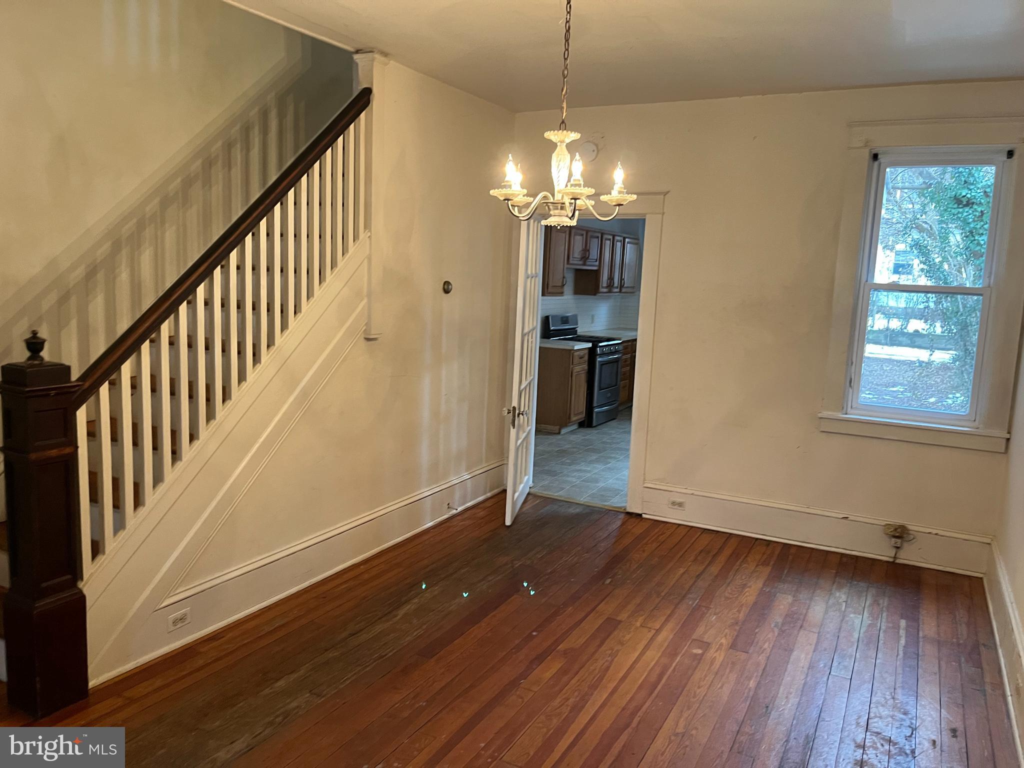 CHESTNUT HILL - Residential