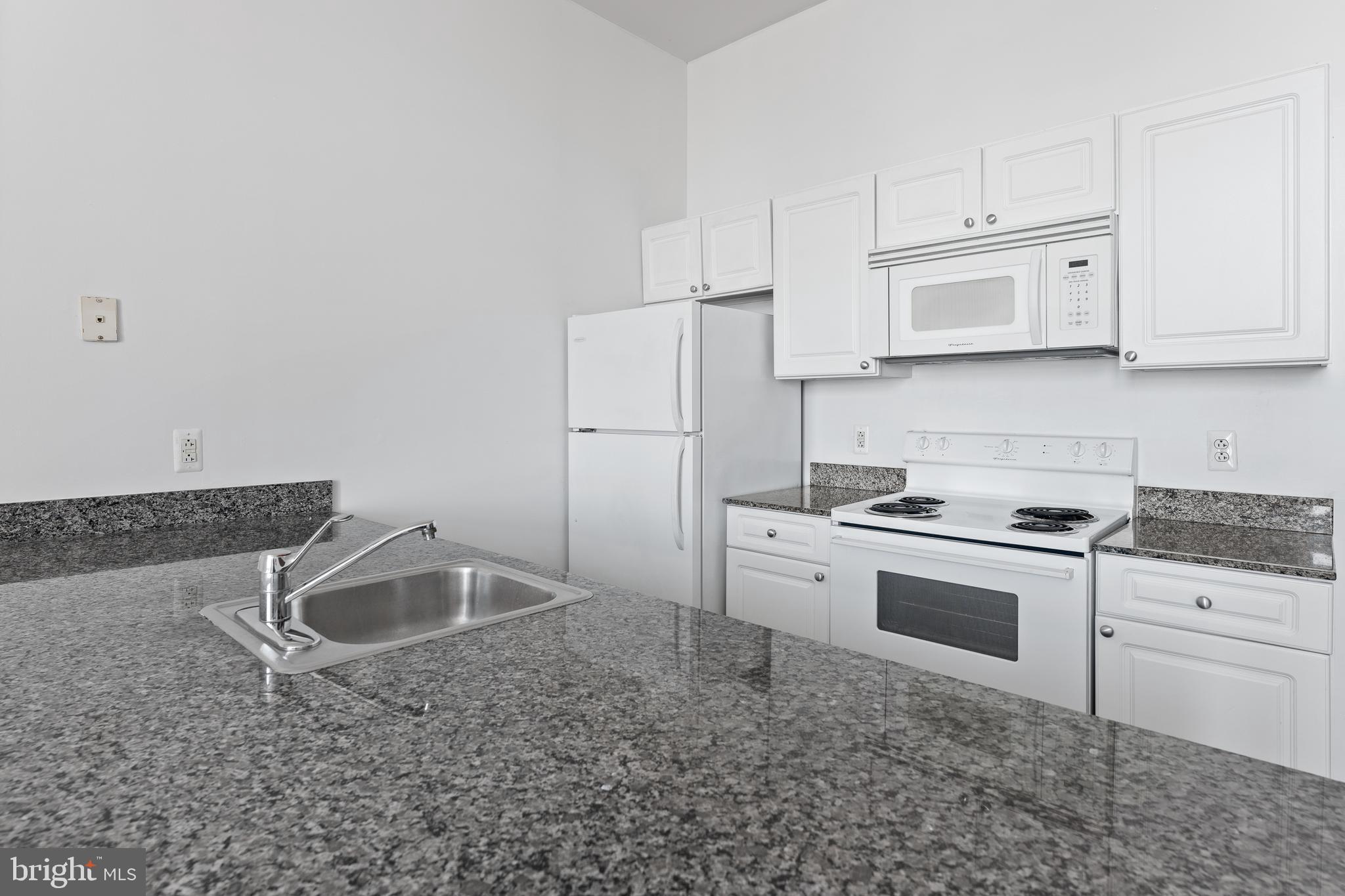 WASHINGTON SQ WEST - Residential