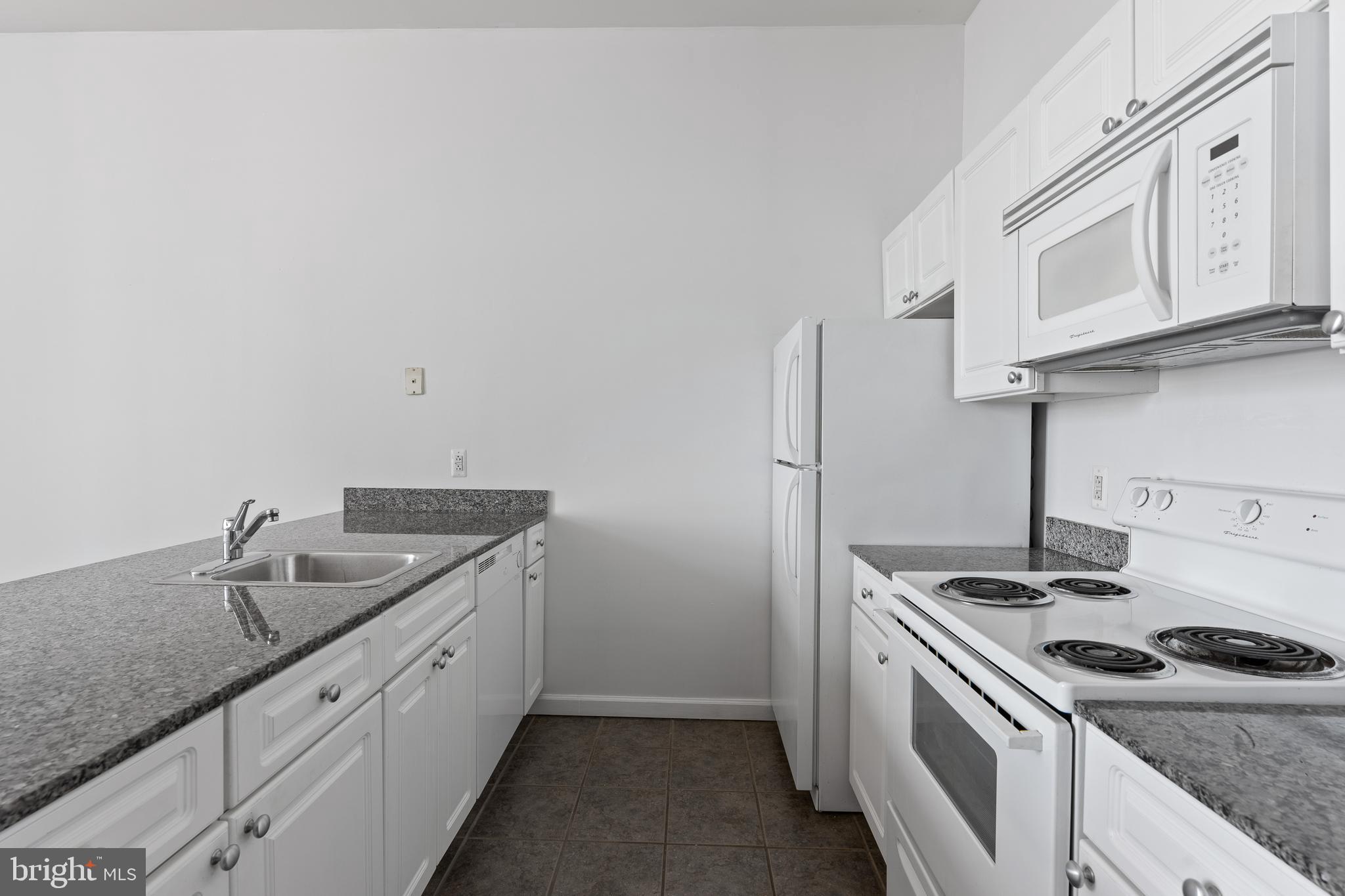 WASHINGTON SQ WEST - Residential