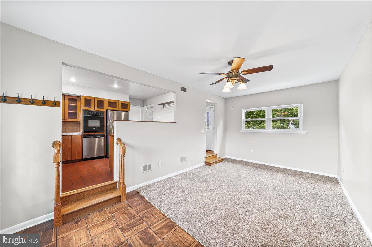 FAIRFIELD CREST - Residential