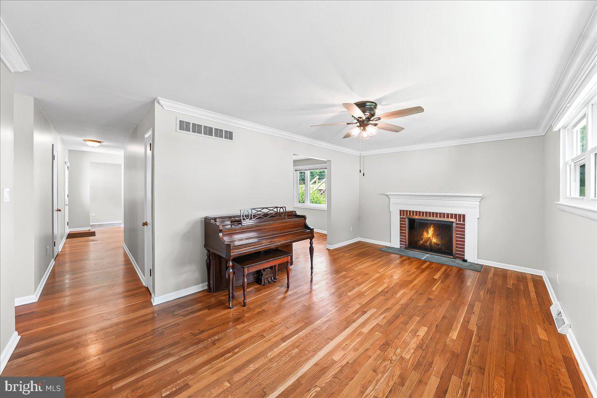 FAIRFIELD CREST - Residential