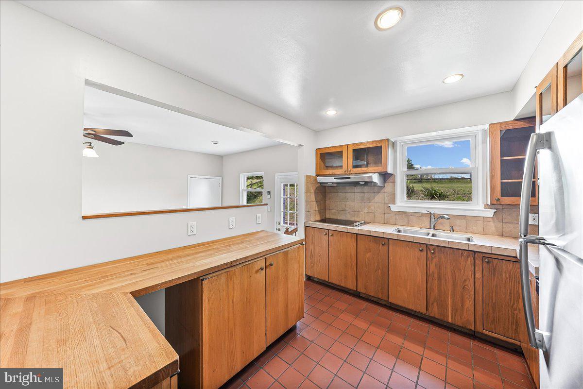 FAIRFIELD CREST - Residential