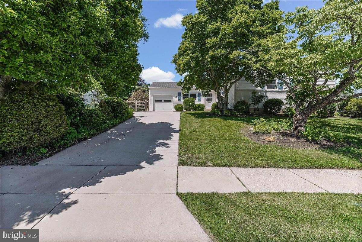 FAIRFIELD CREST - Residential