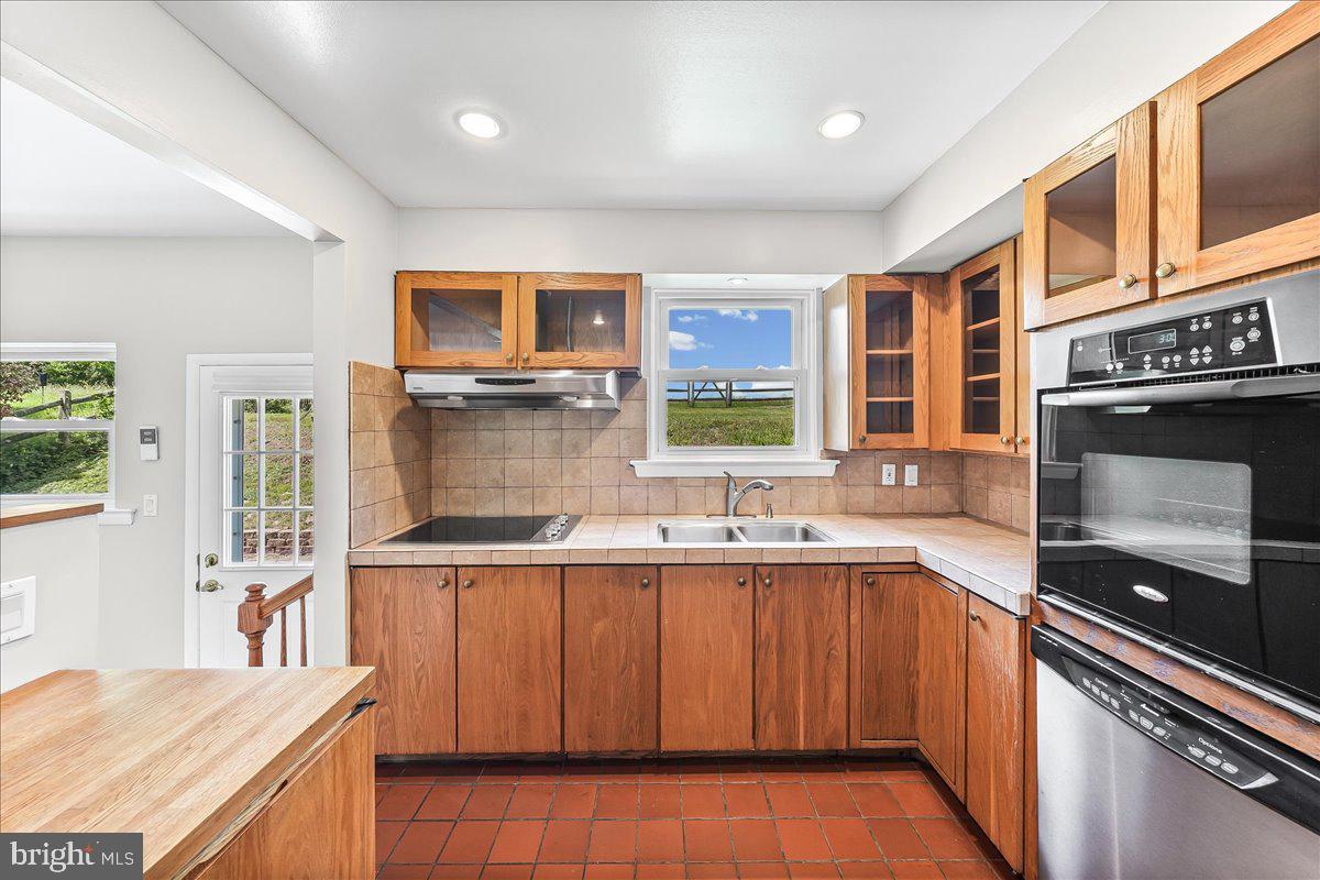 FAIRFIELD CREST - Residential