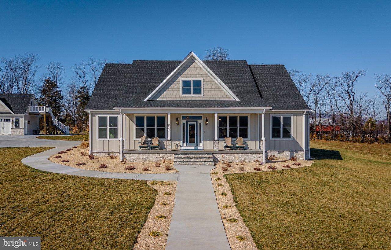 NEAR STANLEY - Residential