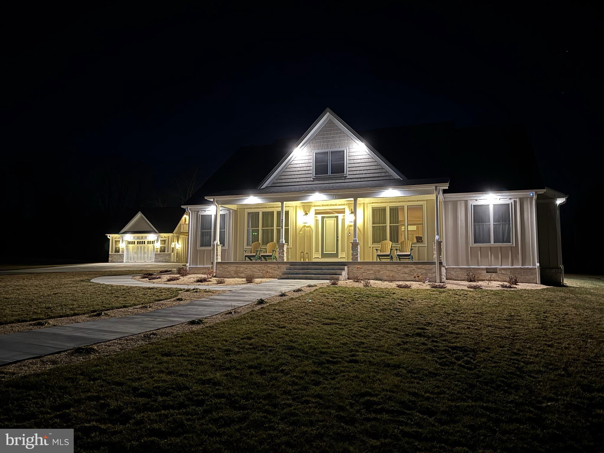 NEAR STANLEY - Residential