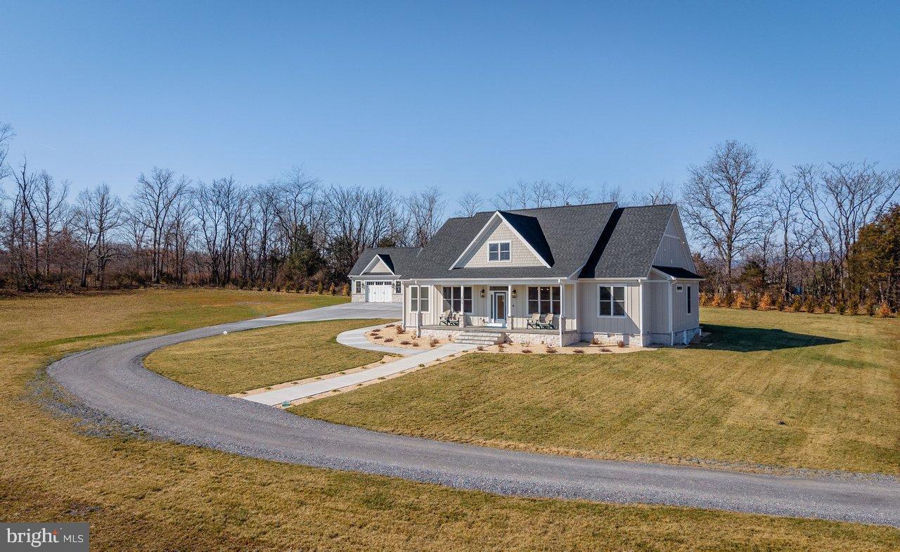 NEAR STANLEY - Residential
