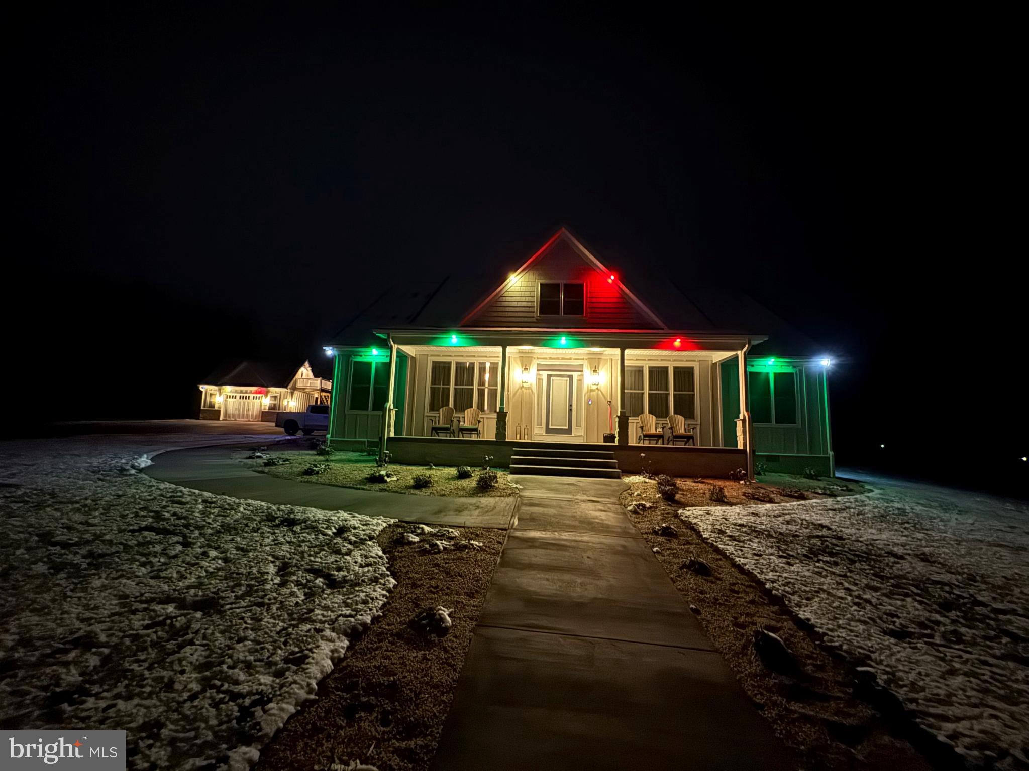 NEAR STANLEY - Residential