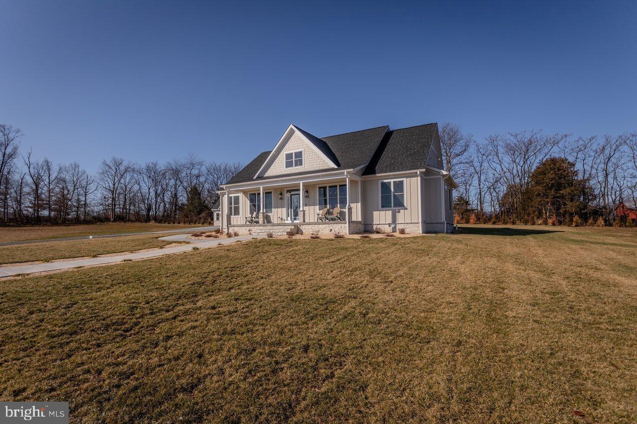 NEAR STANLEY - Residential