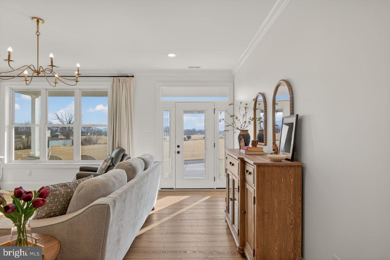 NEAR STANLEY - Residential