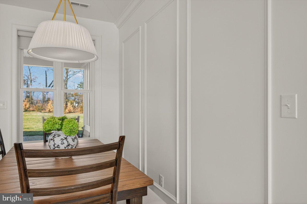 NEAR STANLEY - Residential