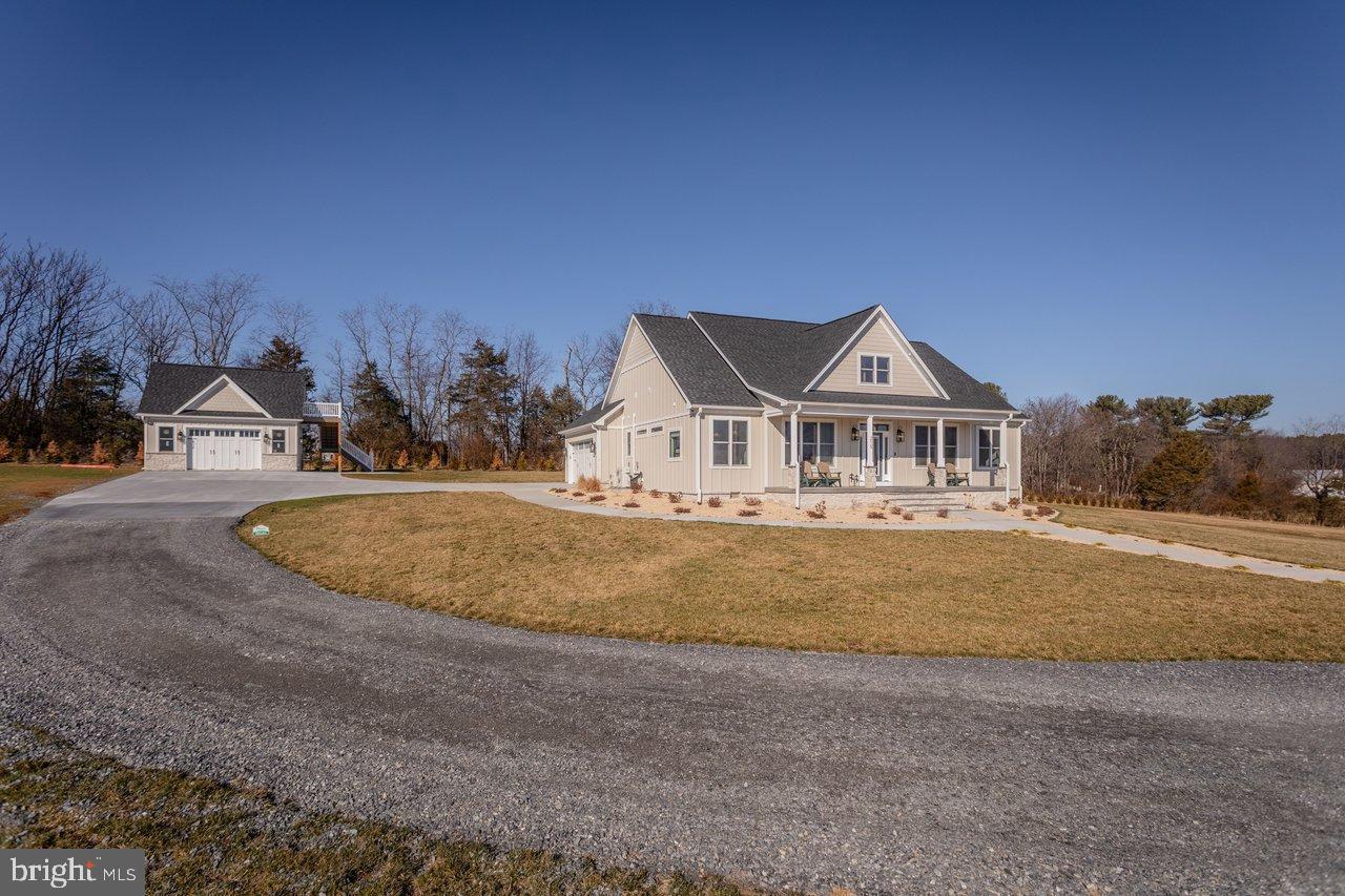 NEAR STANLEY - Residential