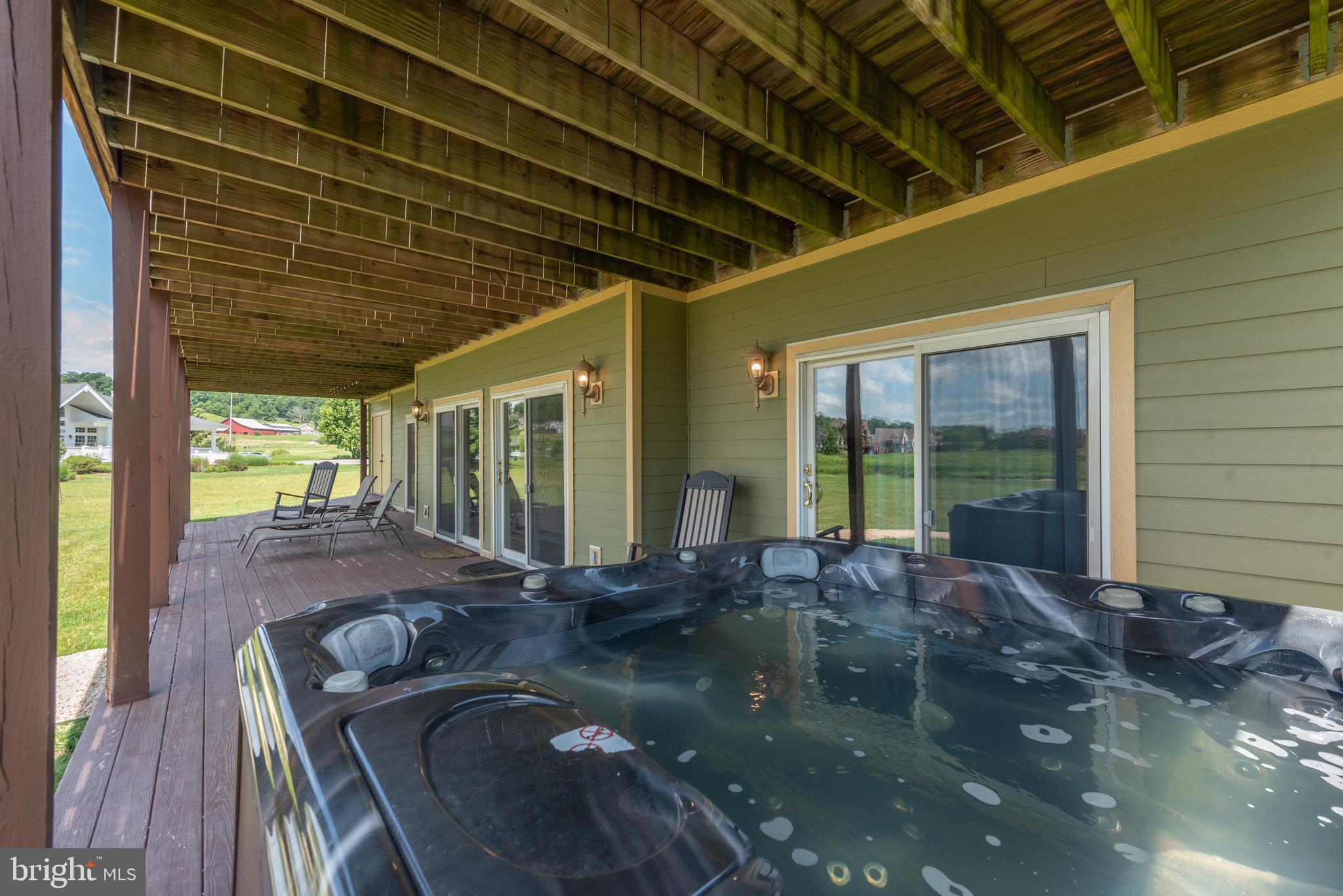 WATERFRONT GREENS - Residential
