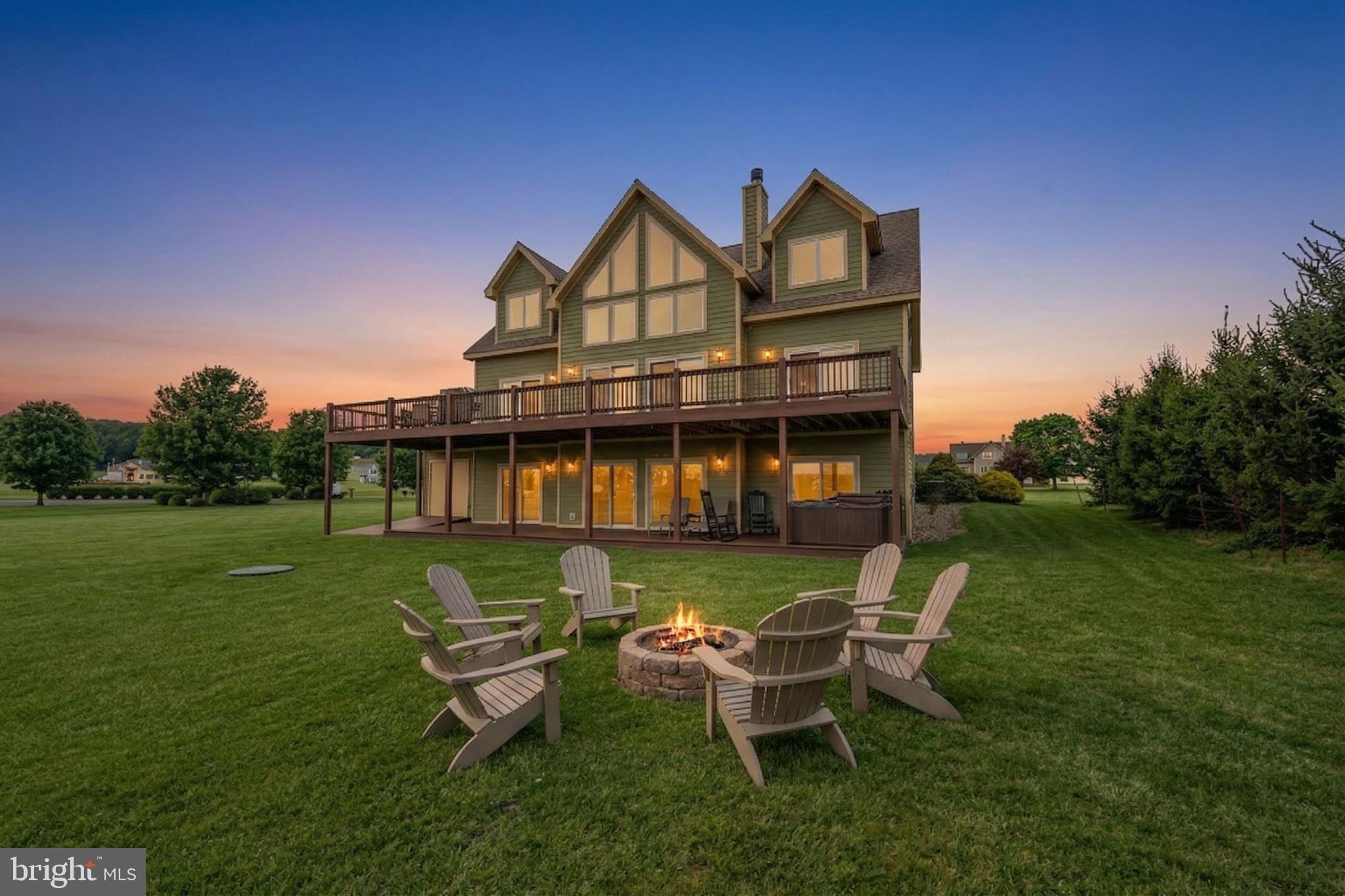WATERFRONT GREENS - Residential