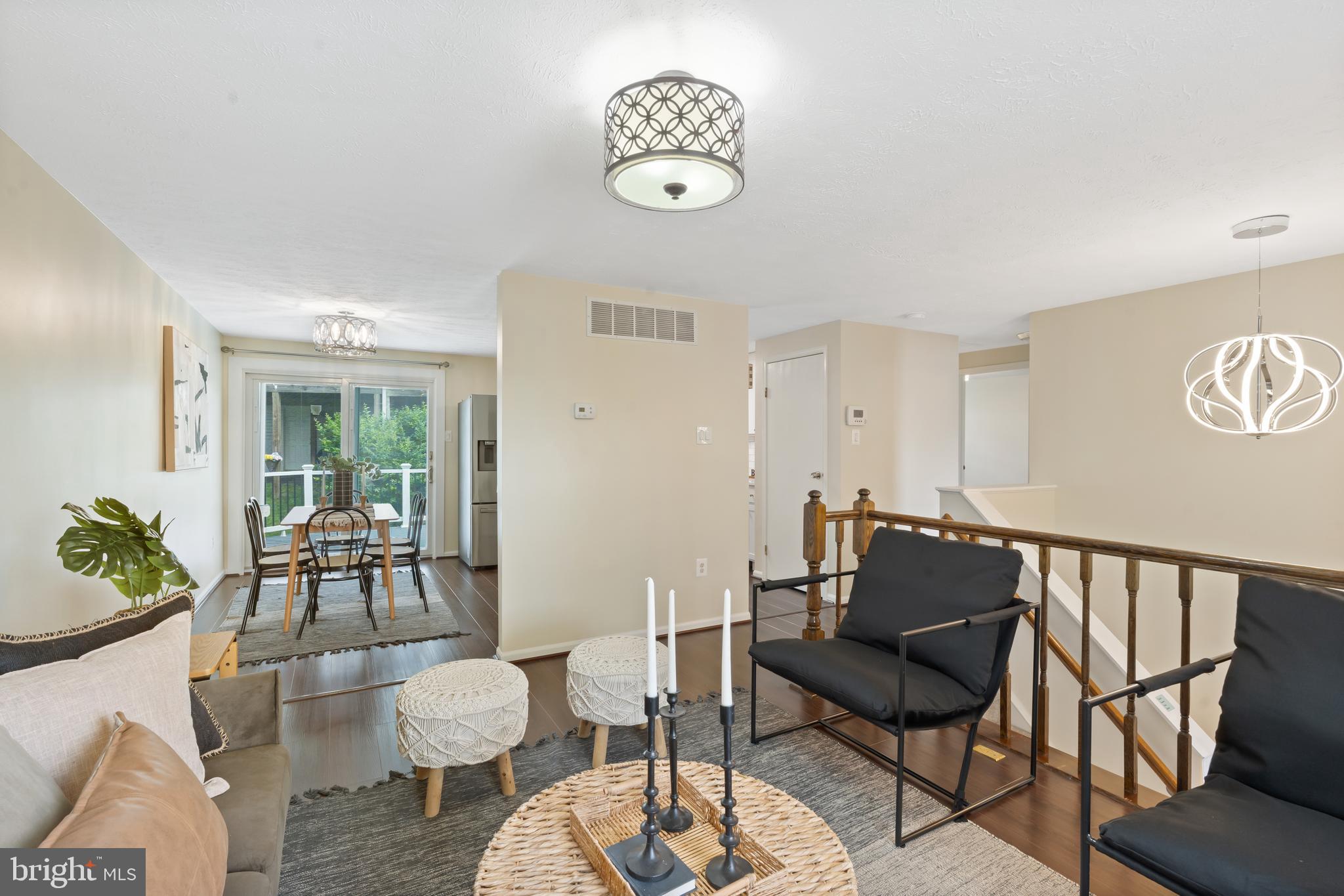 LAWRENCE HILL - Residential