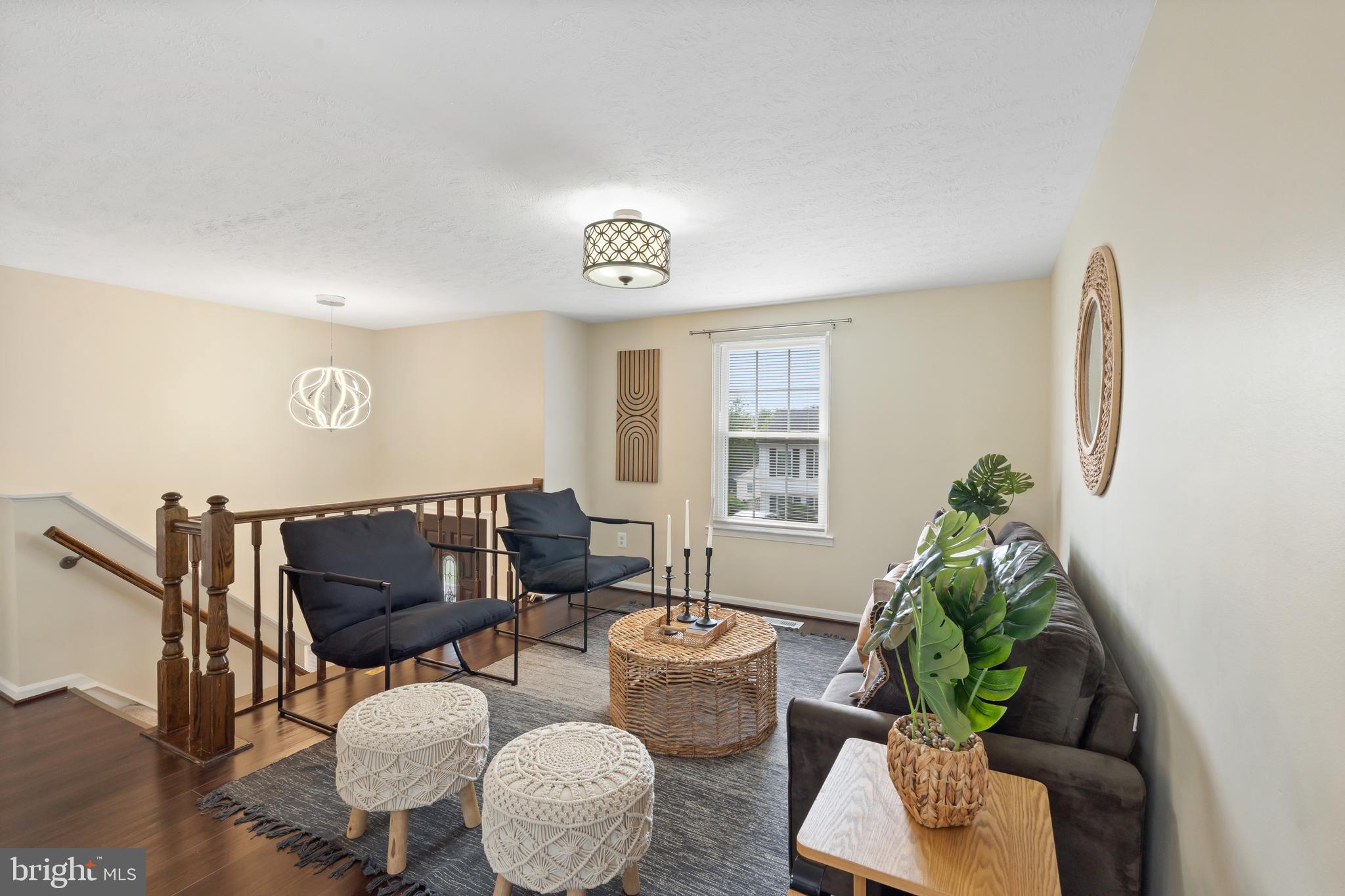 LAWRENCE HILL - Residential