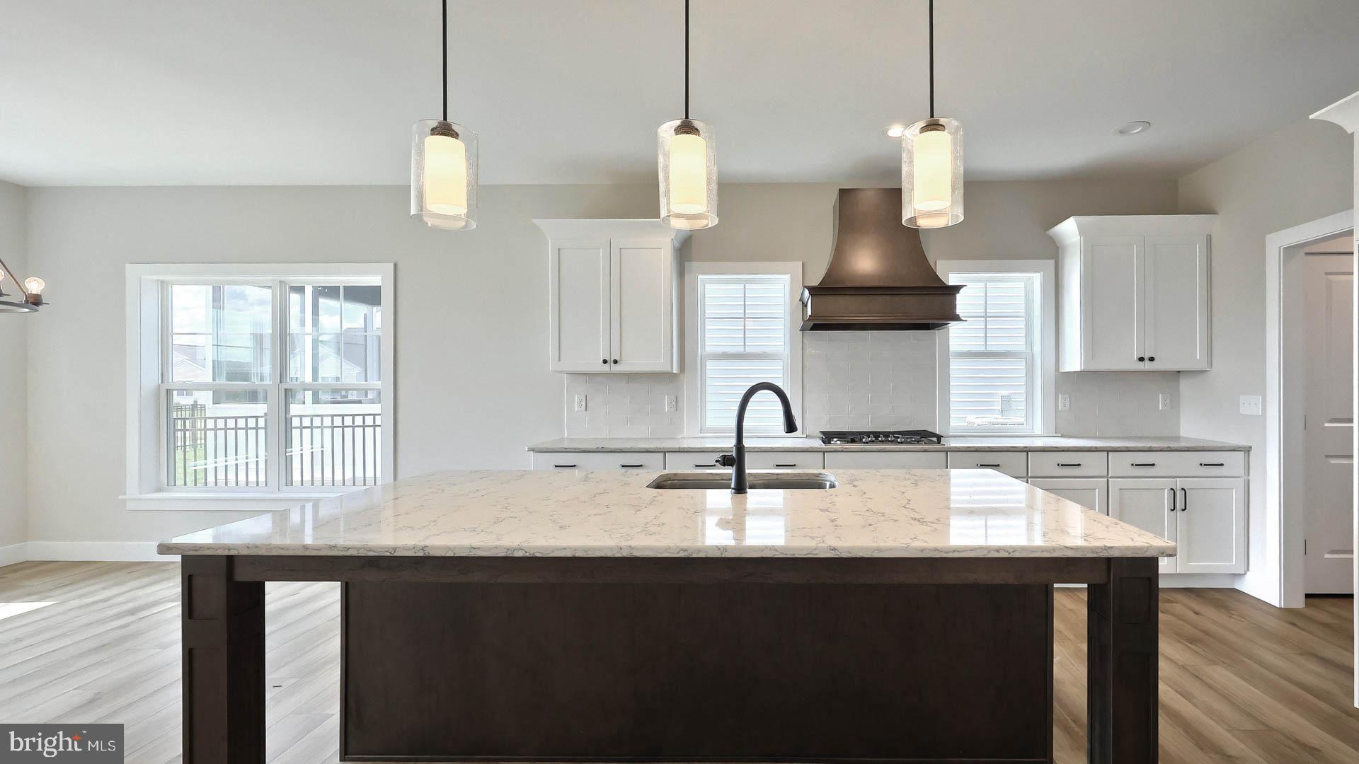WINDING CREEK - Residential
