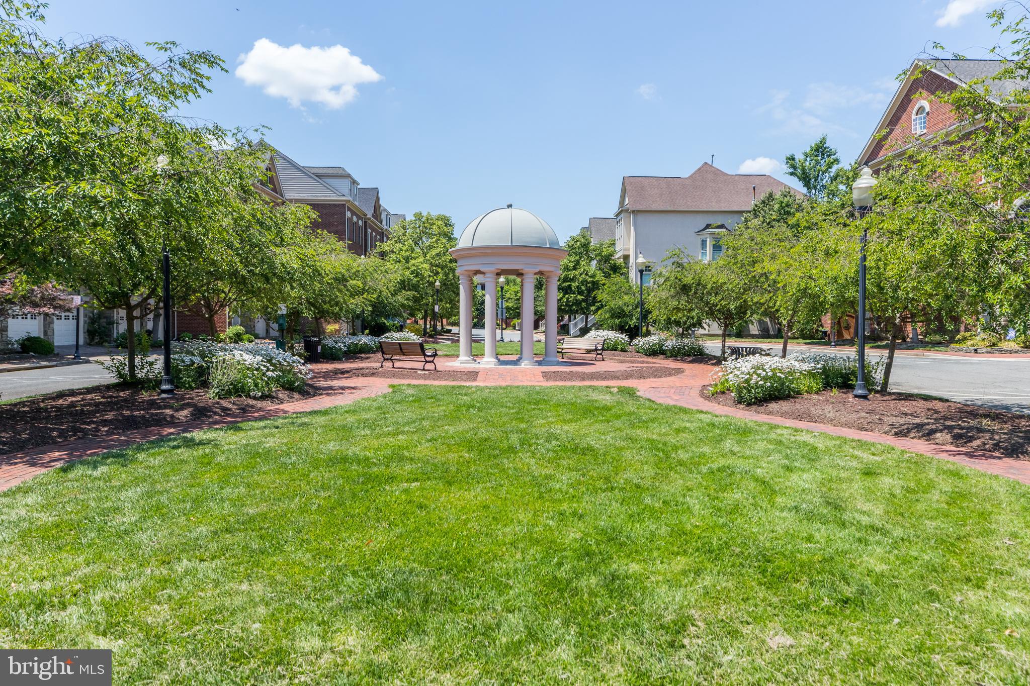 CAMERON STATION - Residential