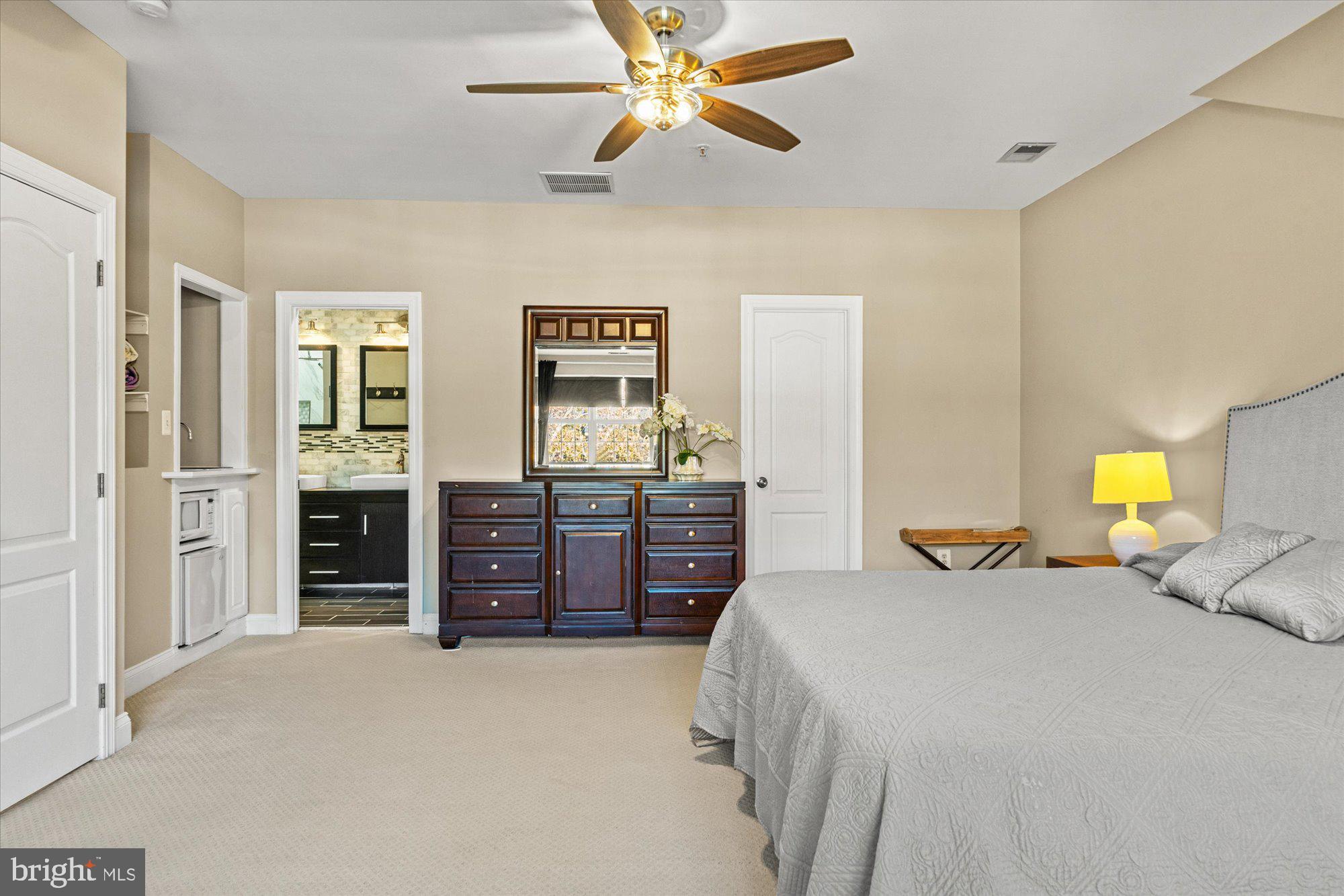 CAMERON STATION - Residential