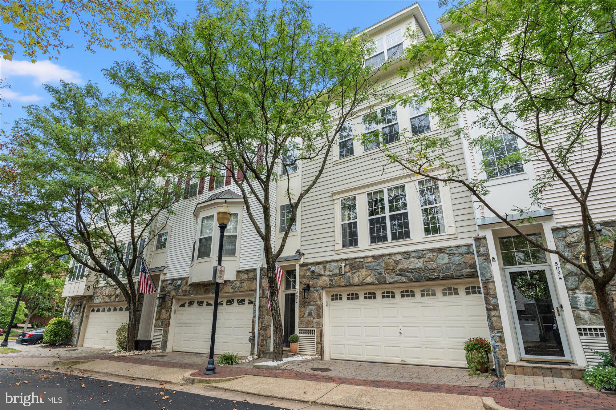 CAMERON STATION - Residential