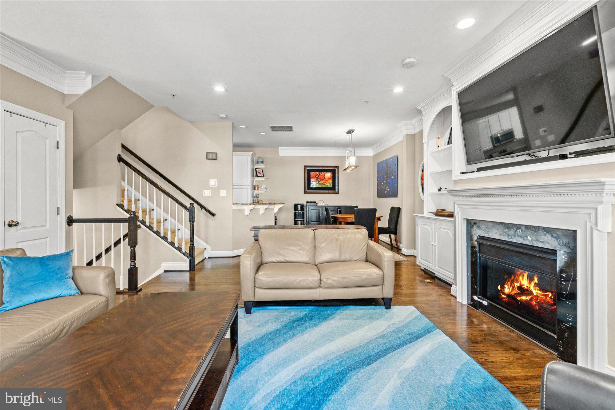 CAMERON STATION - Residential