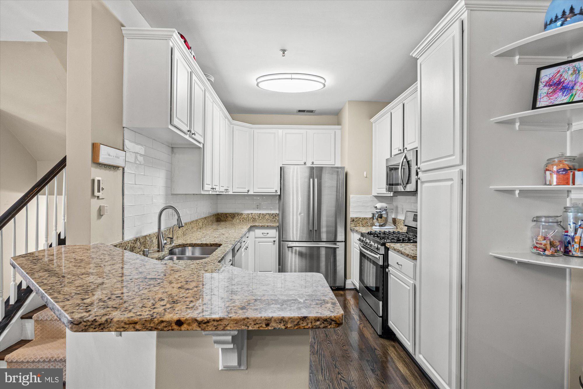 CAMERON STATION - Residential