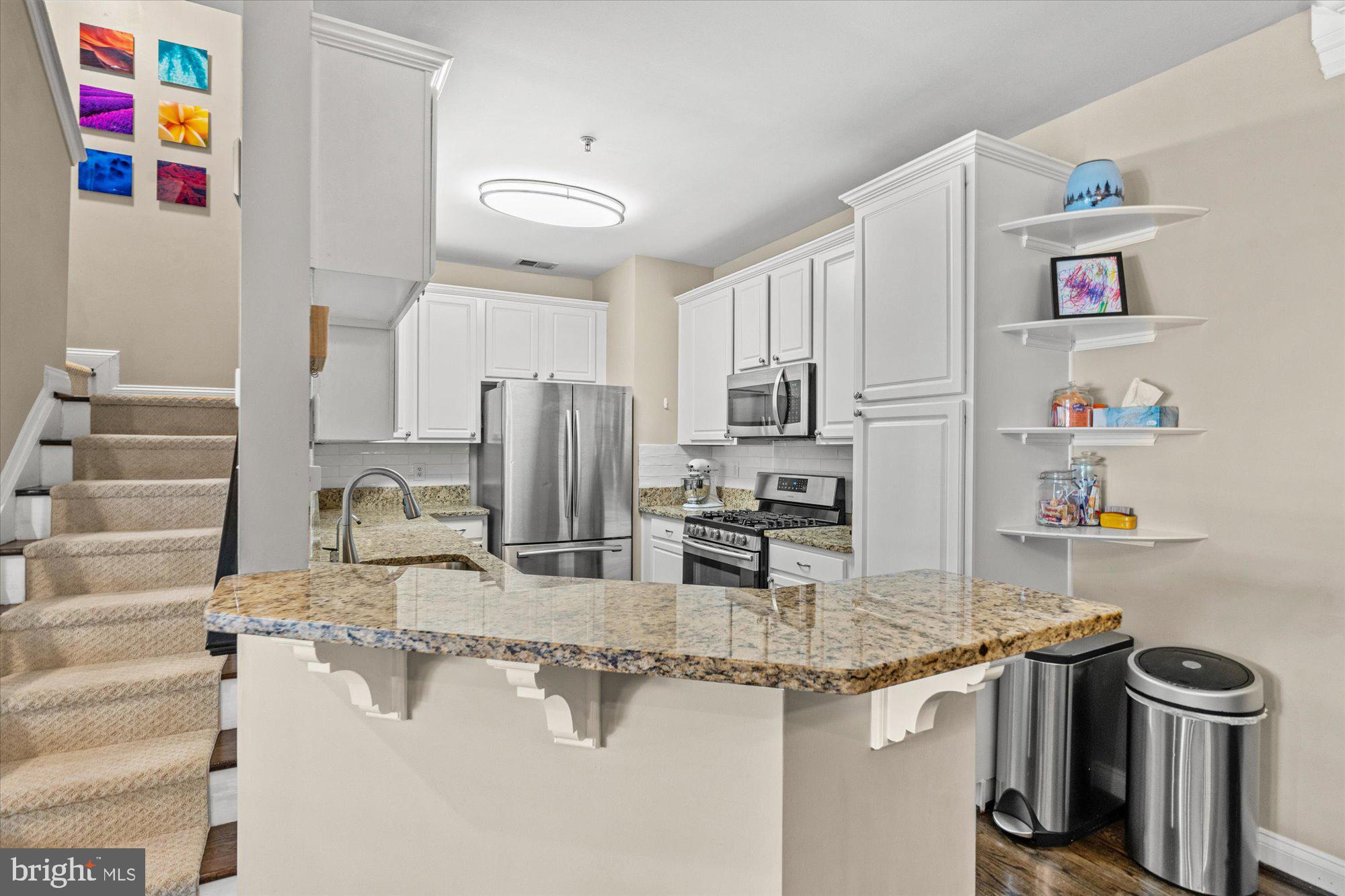 CAMERON STATION - Residential