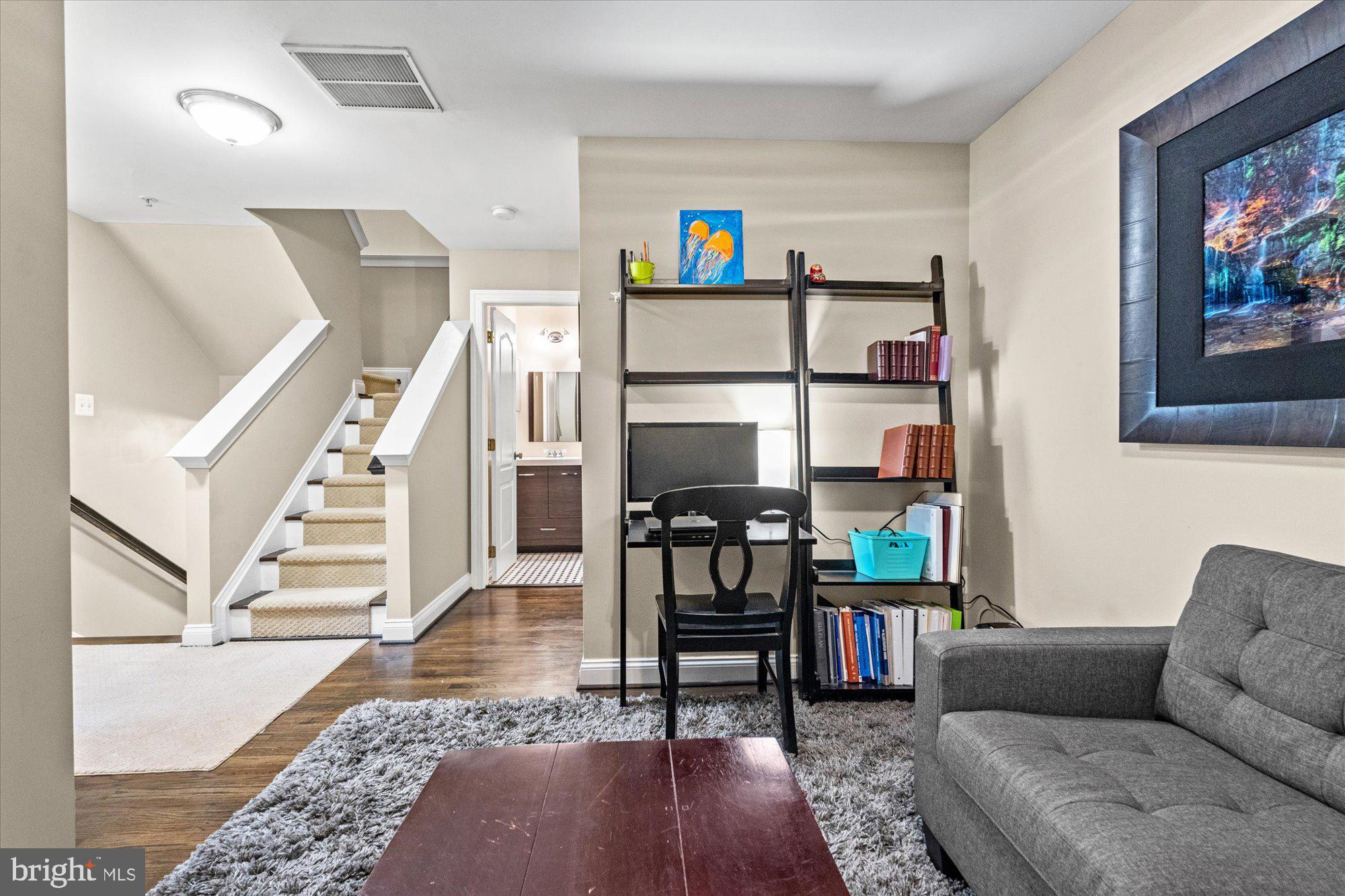 CAMERON STATION - Residential