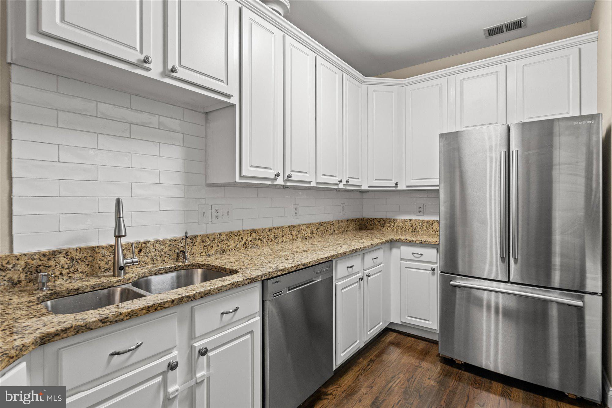CAMERON STATION - Residential