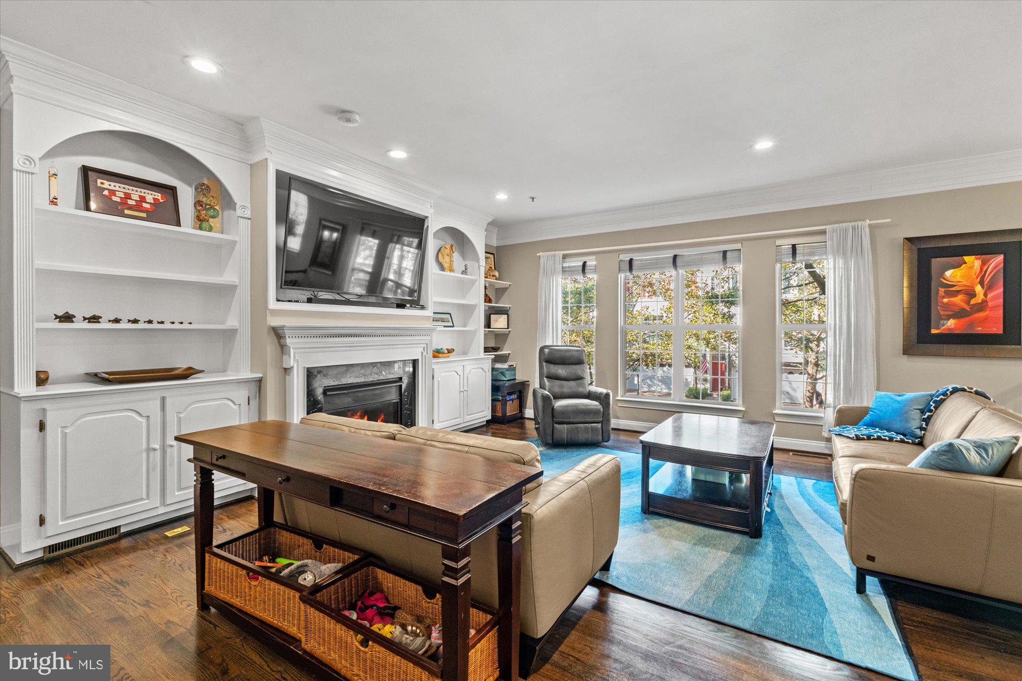 CAMERON STATION - Residential