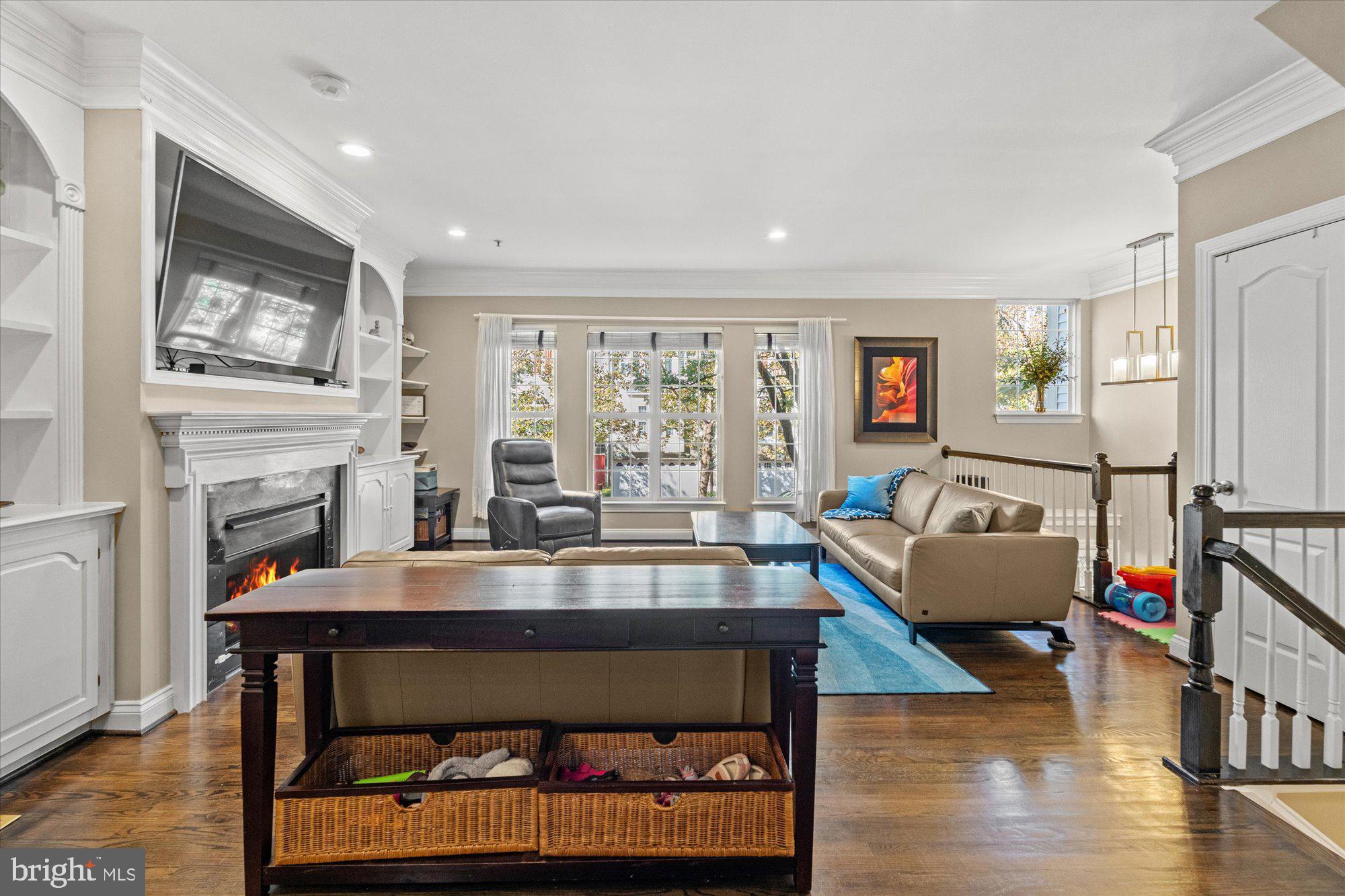 CAMERON STATION - Residential