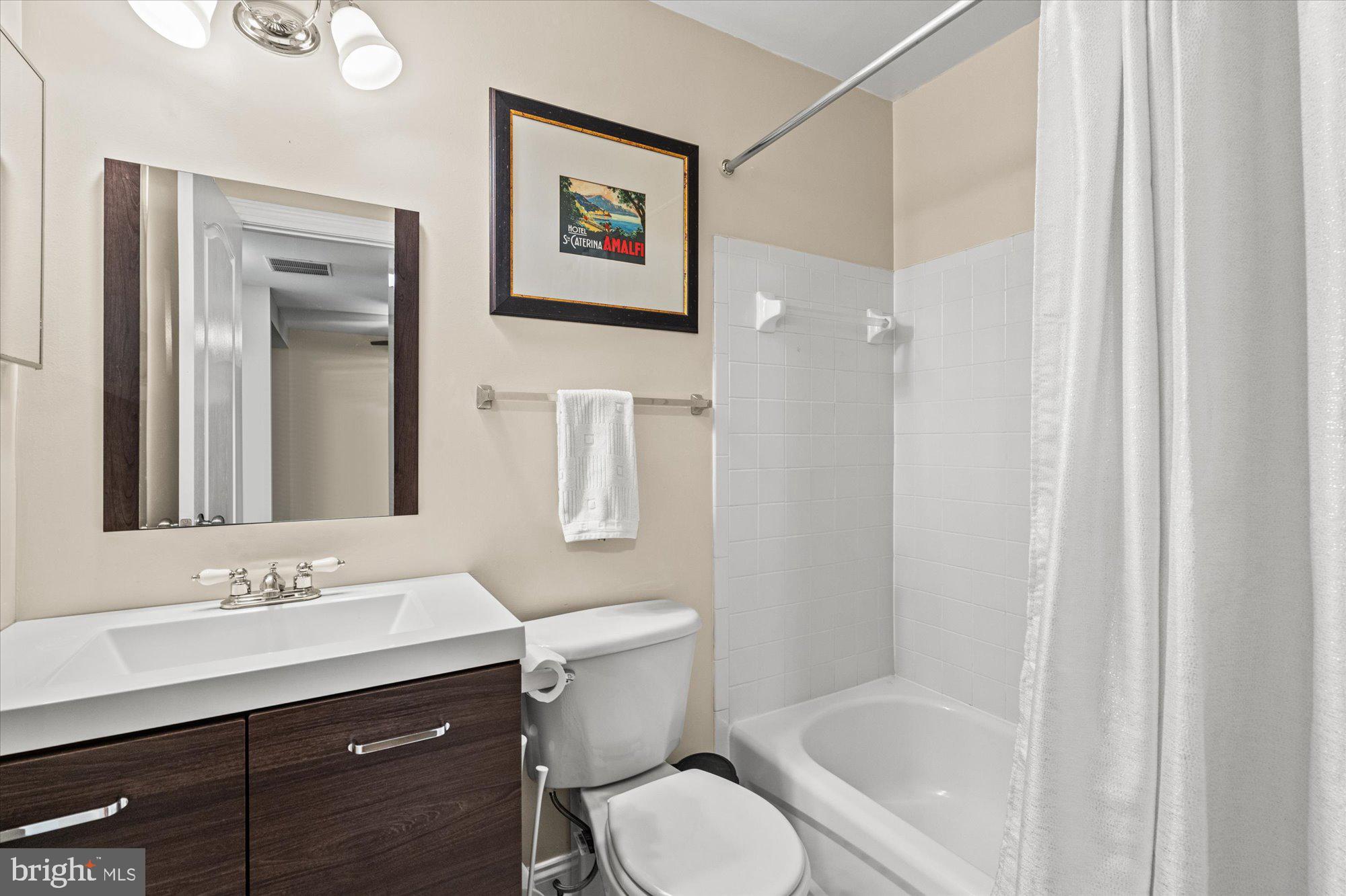 CAMERON STATION - Residential
