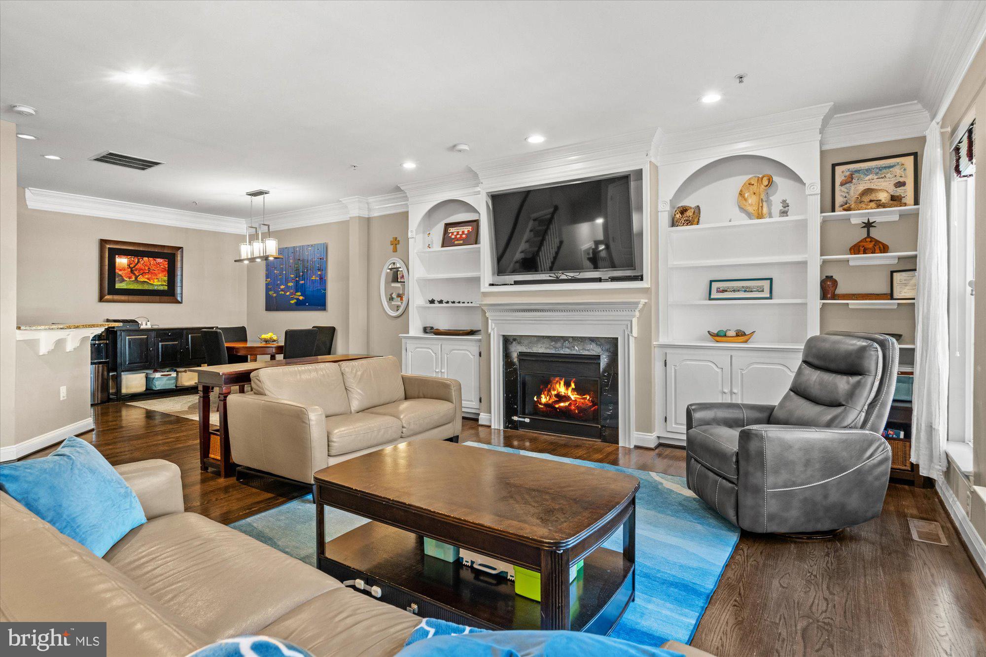 CAMERON STATION - Residential