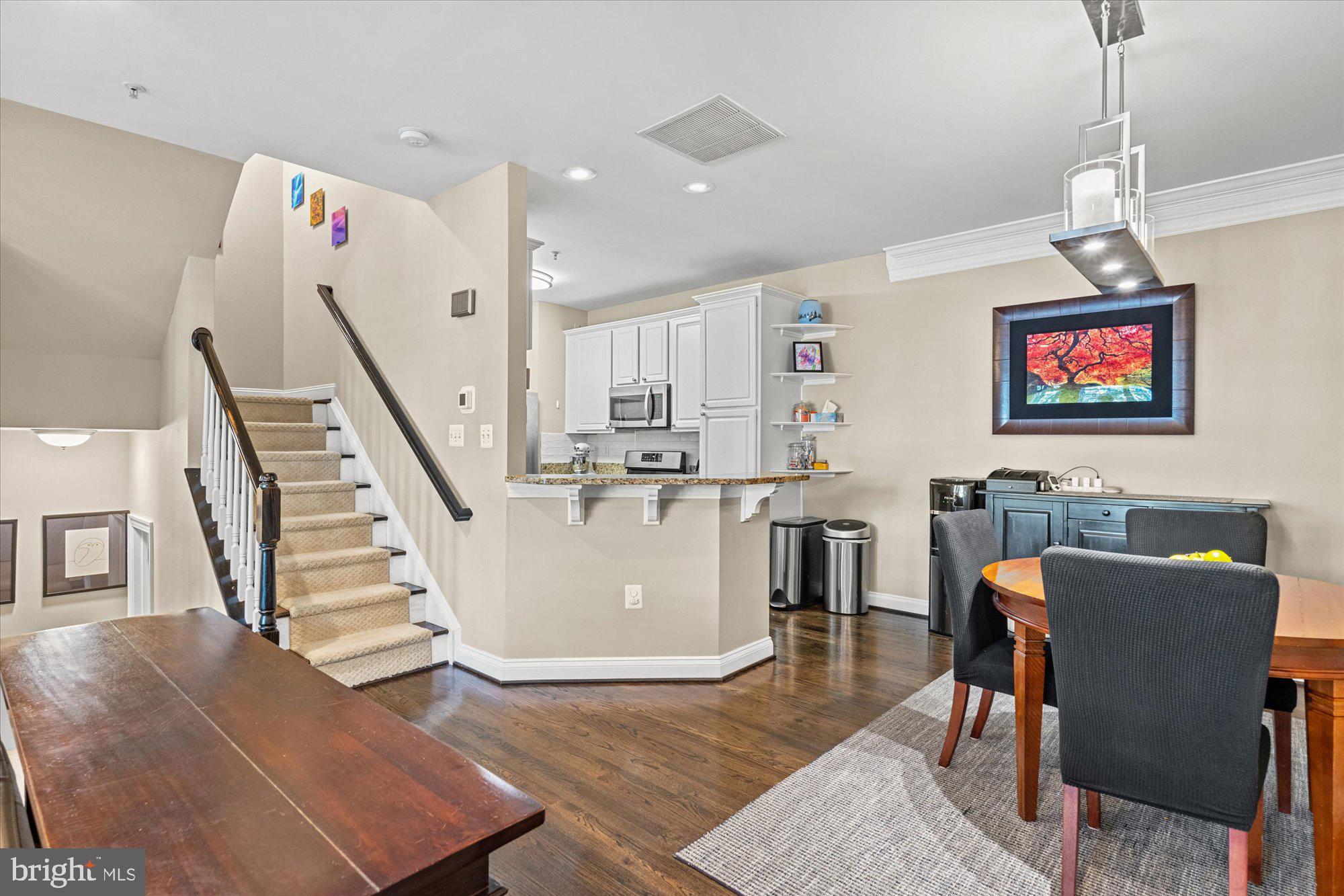 CAMERON STATION - Residential