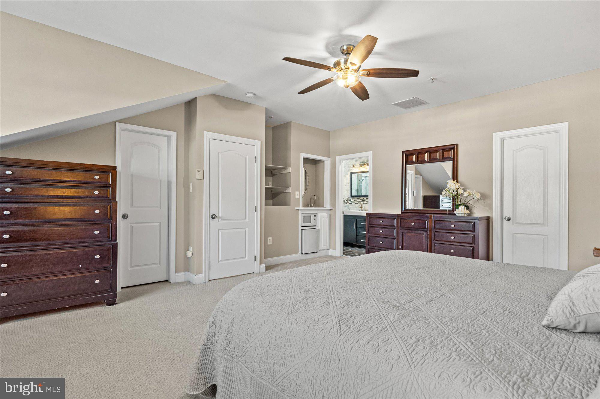 CAMERON STATION - Residential