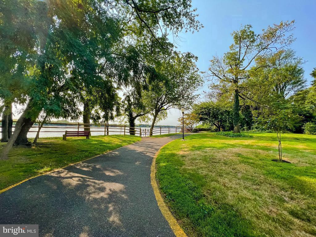 DELAIRE LANDING - Residential