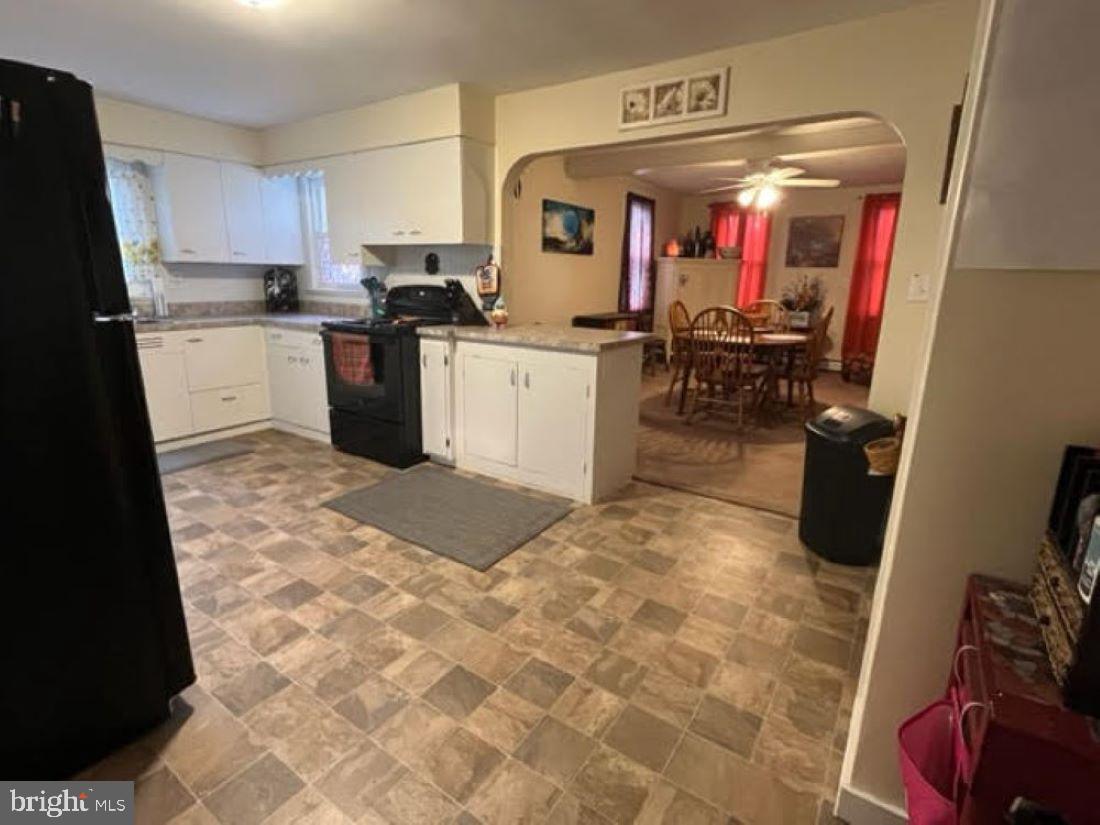 ELIZABETH TWP - Residential Lease