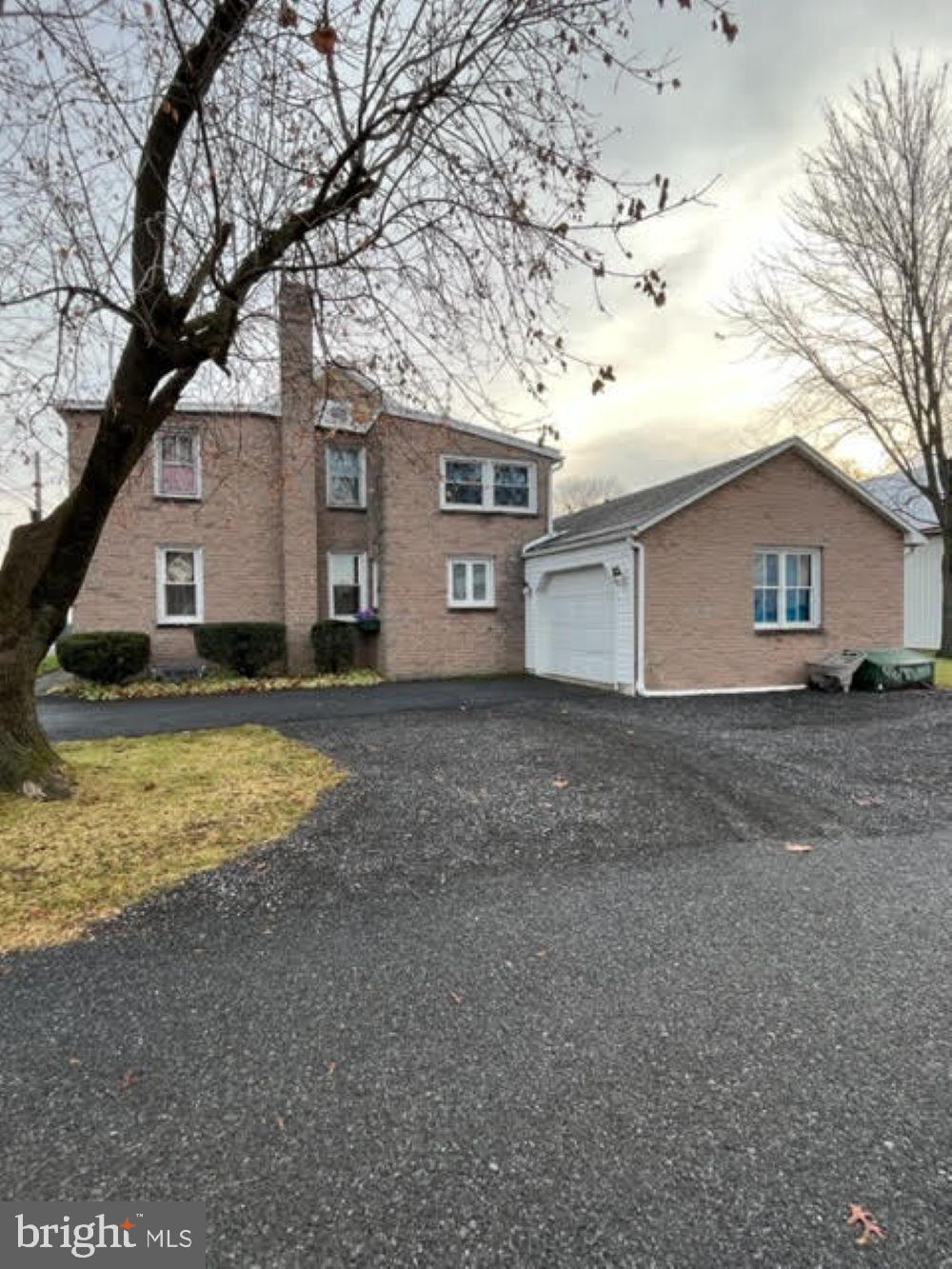 ELIZABETH TWP - Residential Lease