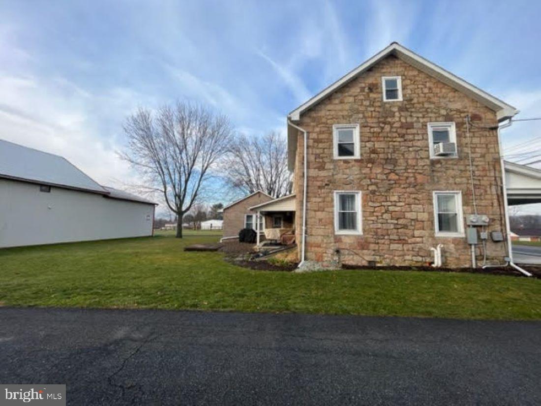 ELIZABETH TWP - Residential Lease