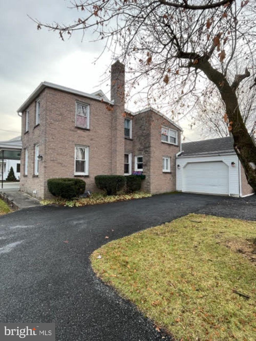 ELIZABETH TWP - Residential Lease