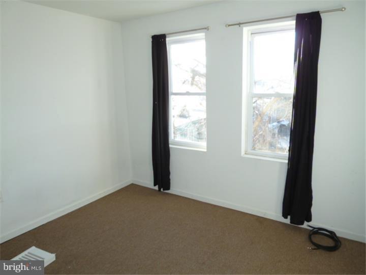 TEMPLE UNIVERSITY - Residential Lease