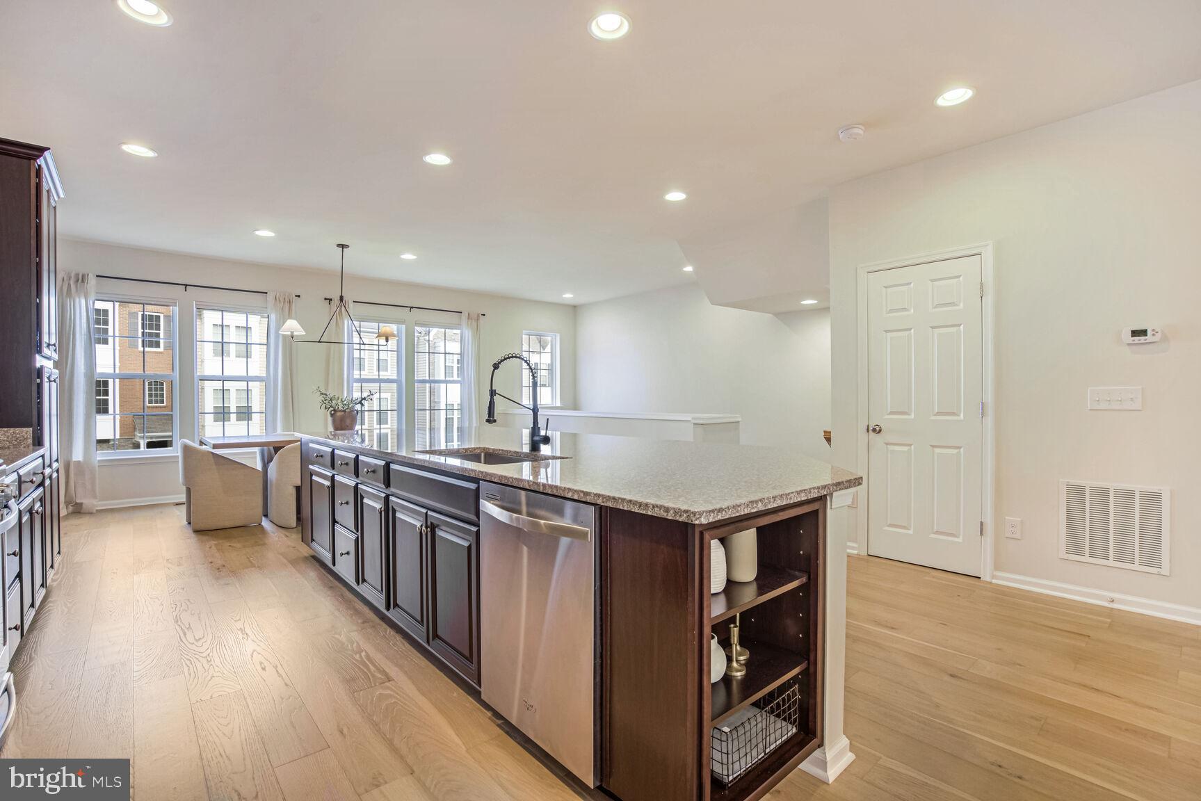 OVERLOOK AT UNIVERSITY CENTER - Residential