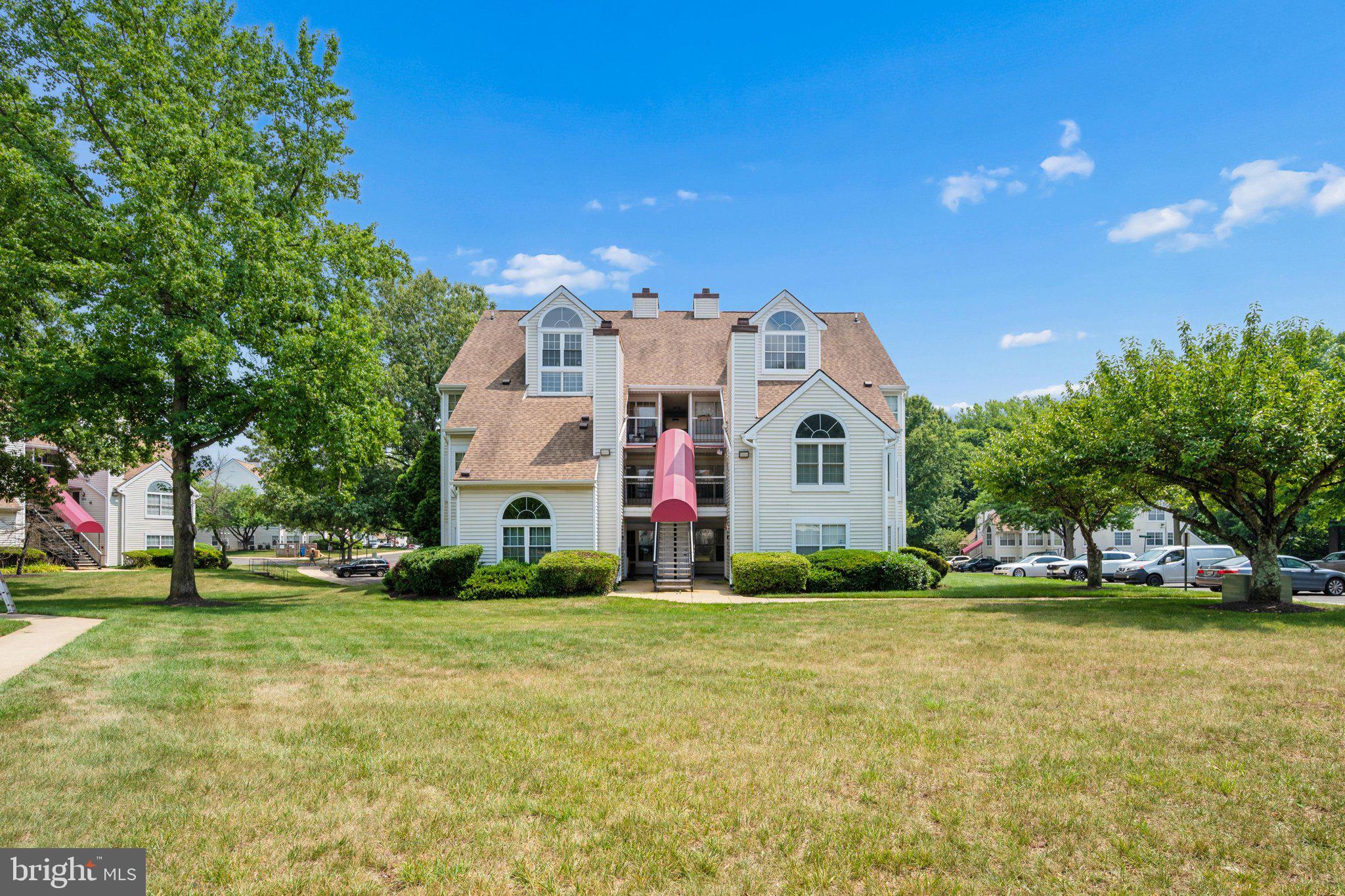 VISTAS AT LAKE ARBOR - Residential