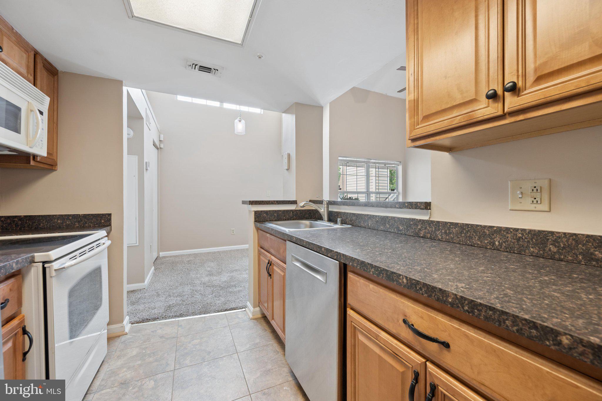 VISTAS AT LAKE ARBOR - Residential