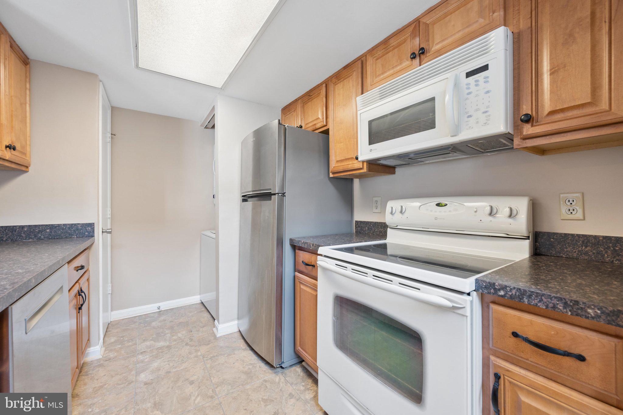 VISTAS AT LAKE ARBOR - Residential