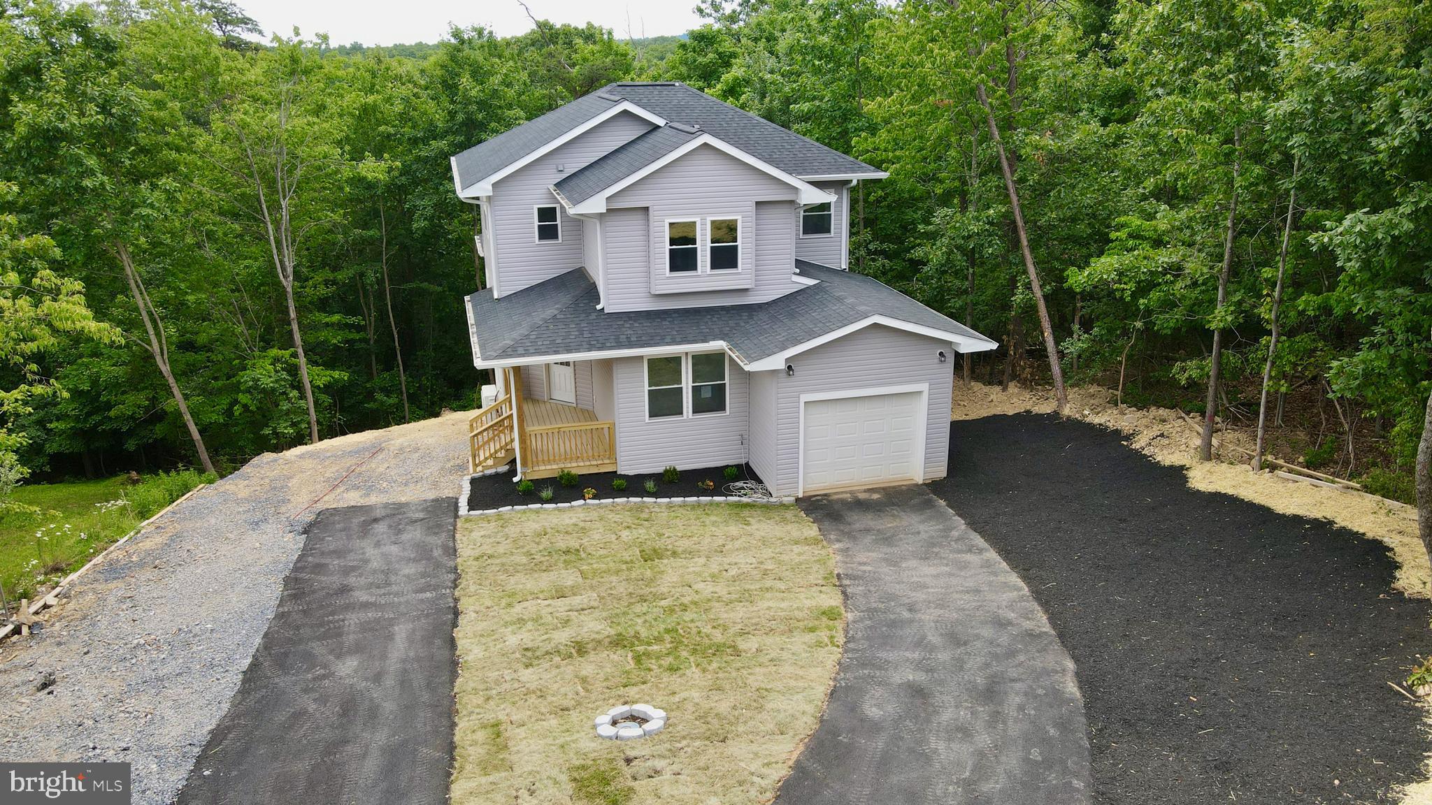 LAKE HOLIDAY ESTATES - Residential