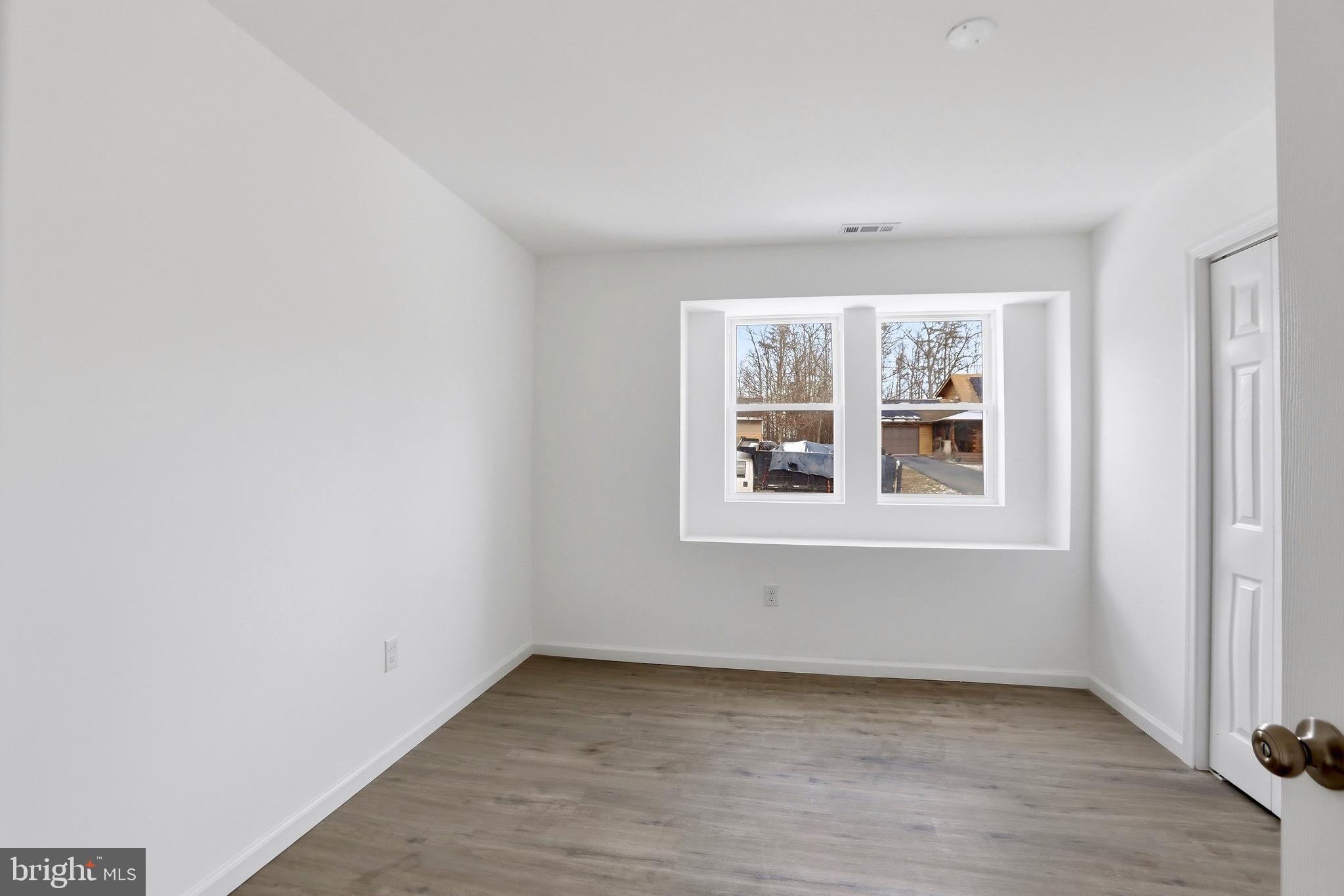 LAKE HOLIDAY ESTATES - Residential