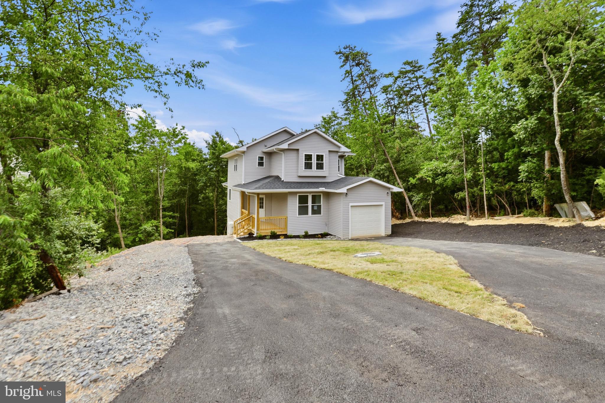 LAKE HOLIDAY ESTATES - Residential